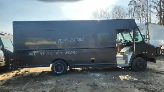 Picture of 2009-freightliner-mt55-chassis-truck-delivery